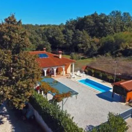 Villa Zahtila *
